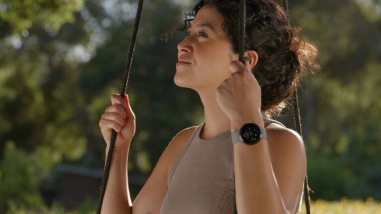 Android 15 might let you control your phone’s audio output right from your Pixel Watch