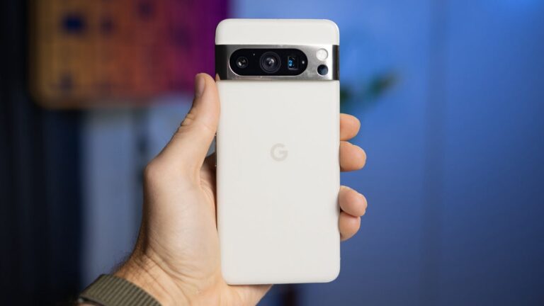 Google’s “Find My Device” can locate offline Pixel 8 phones for a few hours after shutting down