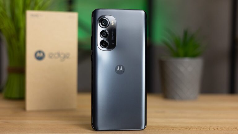 Prices for the Motorola Edge (2022) remain too good to be true on Amazon