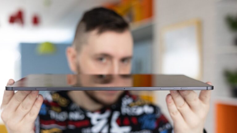 Samsung’s flagship-grade Galaxy Tab S8 Ultra remains under $700 on Best Buy