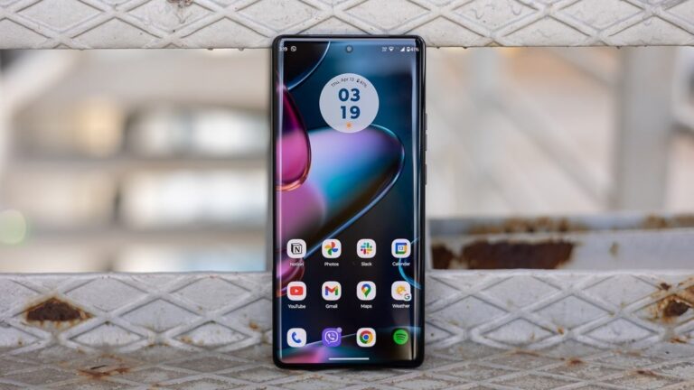 The surreal 512GB Motorola Edge+ (2023) is on sale at a significant discount and includes free top-tier earbuds