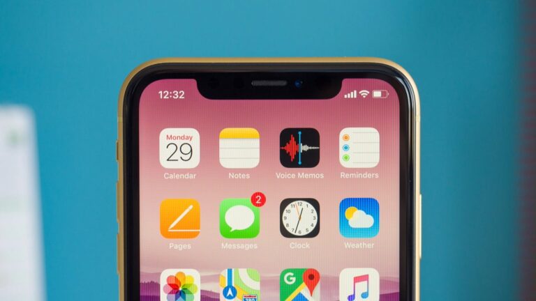 iOS 18 leak promises automatic transcription and AI-powered summarization