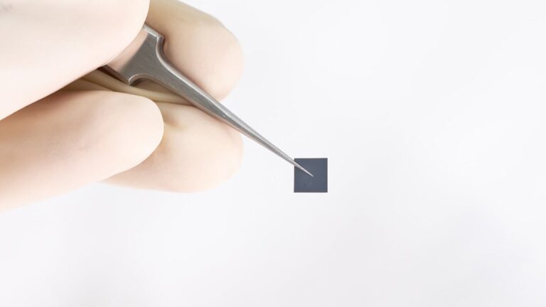 Apple supplier creates safe solid-state battery with 100x the energy density