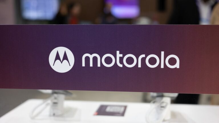 Motorola’s Moto Tag item tracker gets FCC certification, supports Bluetooth LE and UWB