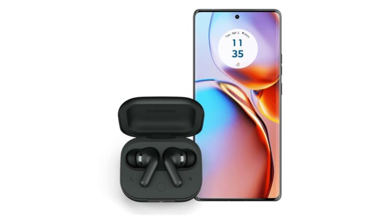 Score massive savings on the flagship 512GB Motorola Edge+ (2023) and get a pair of free earbuds with this deal