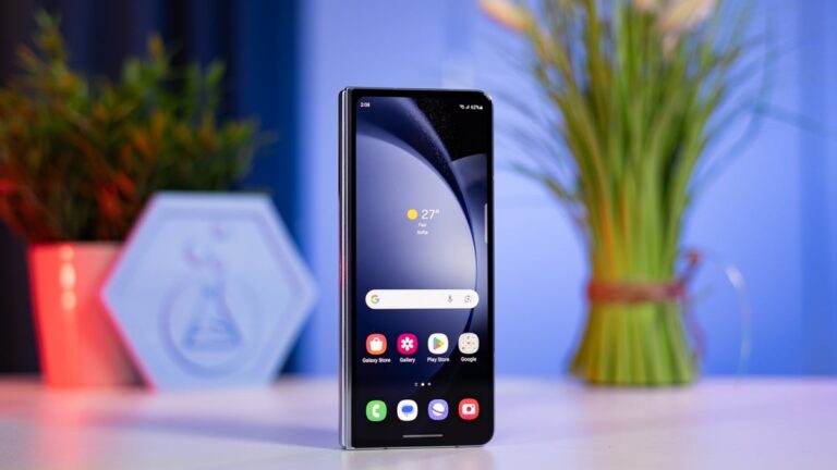 Hurry up and nab Samsung’s 512GB Galaxy Z Fold 5 behemoth at this incredible $760 discount!