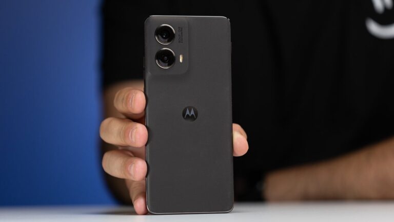 Motorola Edge (2024) Review: A safe and boring update to Motorola’s mid-range phone
