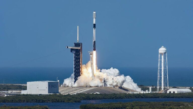 FCC deals a blow to T-Mobile and SpaceX’s satellite ambitions but there’s still hope