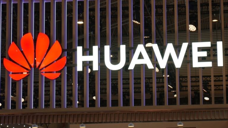 Huawei to unveil the world’s first tri-fold smartphone next month