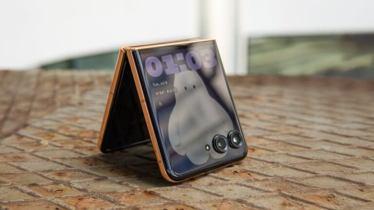 Motorola Razr Plus (2025) Review: The best flip phone you’ll probably overlook