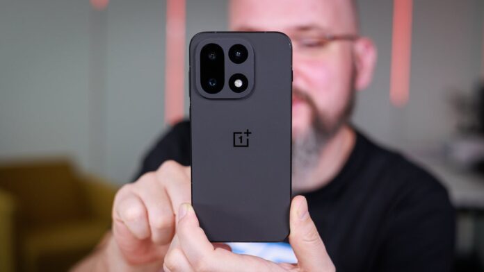 OnePlus-15-Review-The-underdog-is-back.jpg