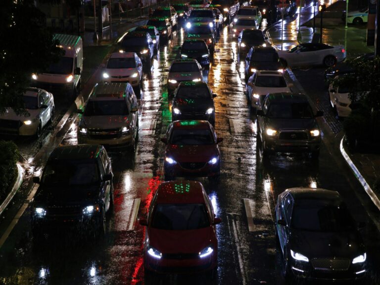 Act now to avoid spectrum crunch with 6G mobile networks