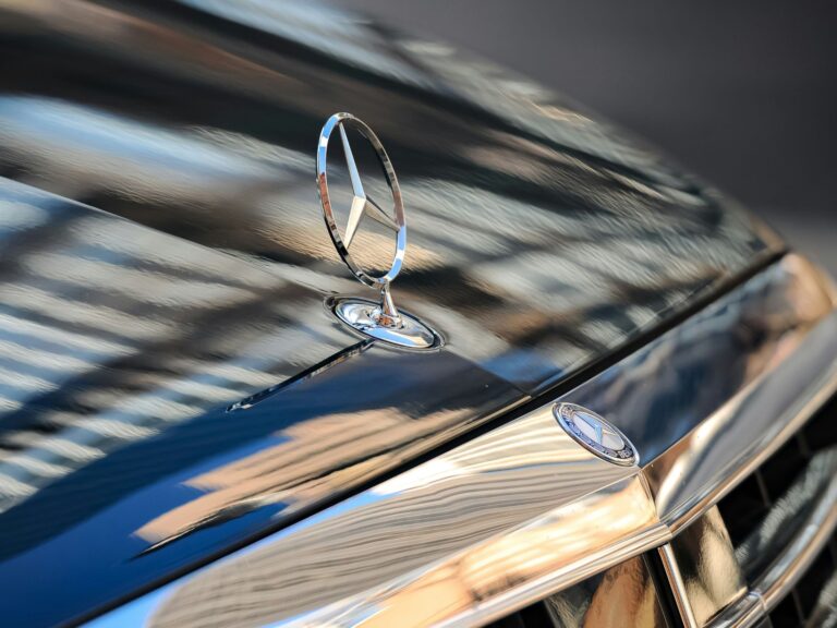 Mercedes-Benz accelerates factory automation using private networks