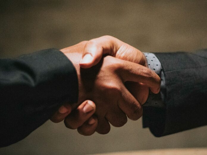att-echostar-5g-spectrum-deal-capacity-open-ran-networks-connectiving-fibre-broadband-boost-mobile.jpg
