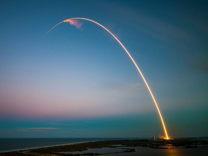 fcc-unlicensed-spectrum-satellite-d2d-mobile-wireless-iot-policy-smartphone-spacex.jpg