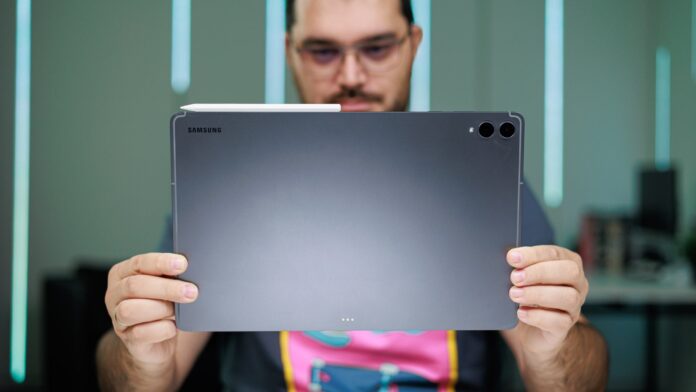 Samsung-Galaxy-Tab-S12-Ultra-review-Last-years-tablet-at-next-years-price.jpg