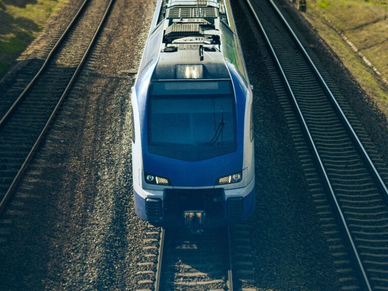 Eutelsat trials OneWeb LEO rail connectivity across Poland